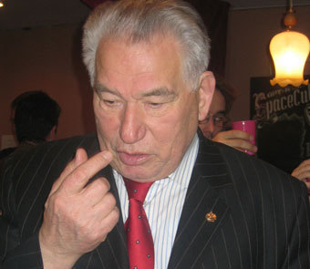  ,  Lazy-Green, Lenta.ru