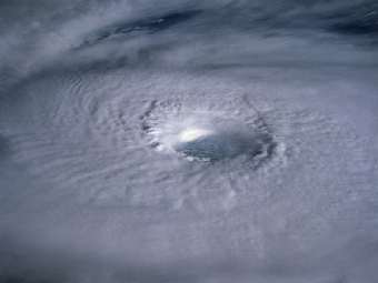 ������ "������" � ����� ������, 1985 ���, ��� � ������. ���� NASA. 