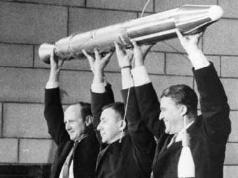 31 ������ 1958 ����. ������ ������� ������������� �������� "���������-1" ������ �������� ����������� ����������� �������� ������ ��������, ����������� ������ ��� �����, ������ ������ ��� �����. ���� �� ������ NASA