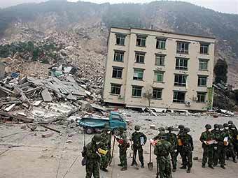 Последствия землетрясения в Китае. Фото AFP Последствия землетрясения в Китае. Фото AFP