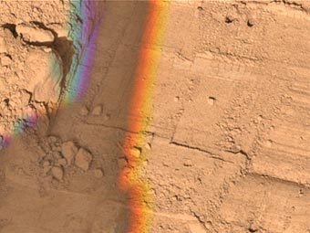 ����� ������� "����������" � �����������, ������������ ������������� (� ������ ������� ����). ���� NASA/JPL-Caltech/University of Arizona/Texas AM University