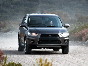 Mitsubishi Outlander.  Mitsubishi Motors