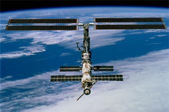   .    space-adventures.de