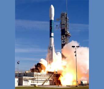  - Boeing Delta II   Swift     20  2004 .    NASA 